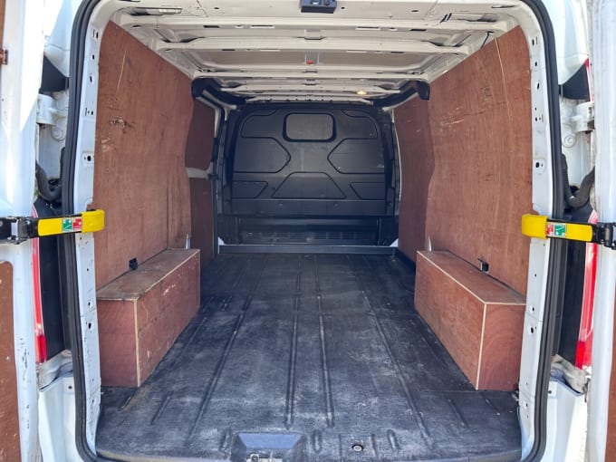 2025 Ford Transit Custom