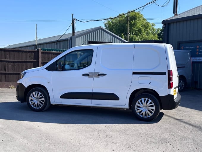 2025 Peugeot Partner