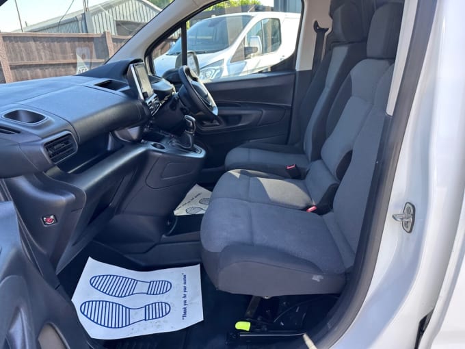 2025 Peugeot Partner