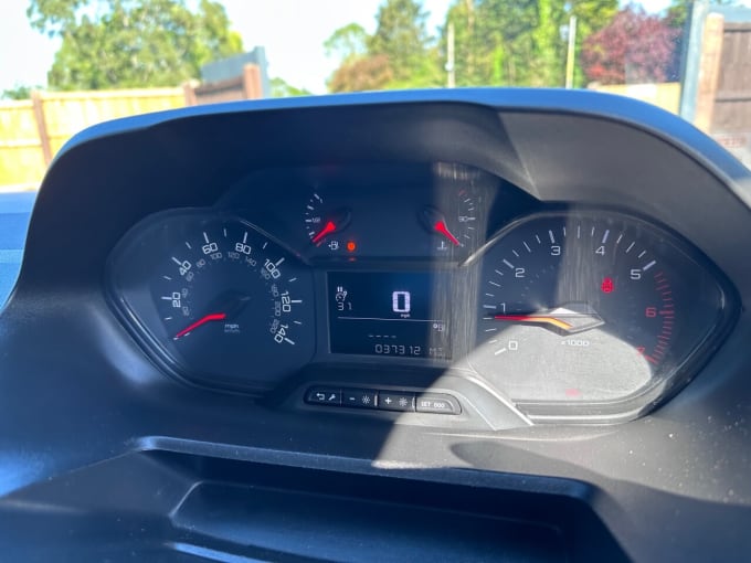 2025 Peugeot Partner