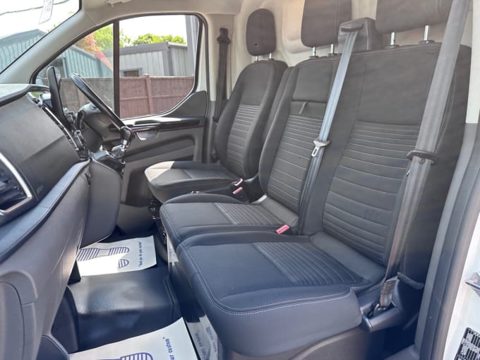 2025 Ford Transit Custom