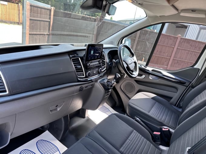 2025 Ford Transit Custom