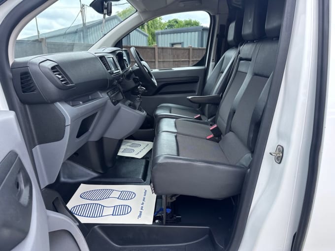 2025 Peugeot Expert