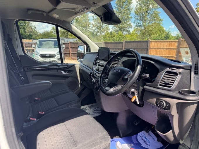 2025 Ford Transit Custom