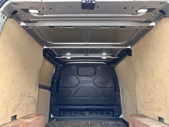 2025 Ford Transit Custom
