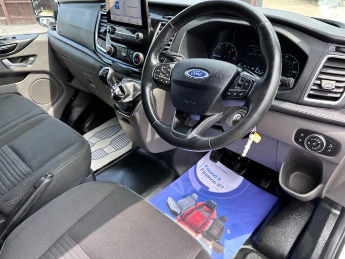 2025 Ford Transit Custom