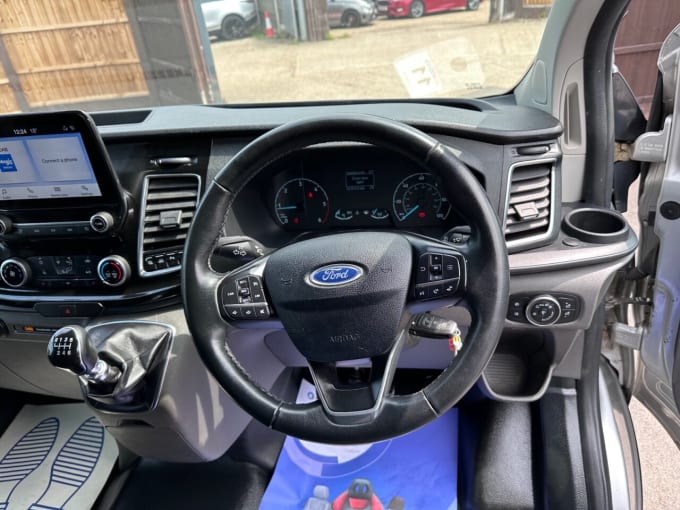2025 Ford Transit Custom