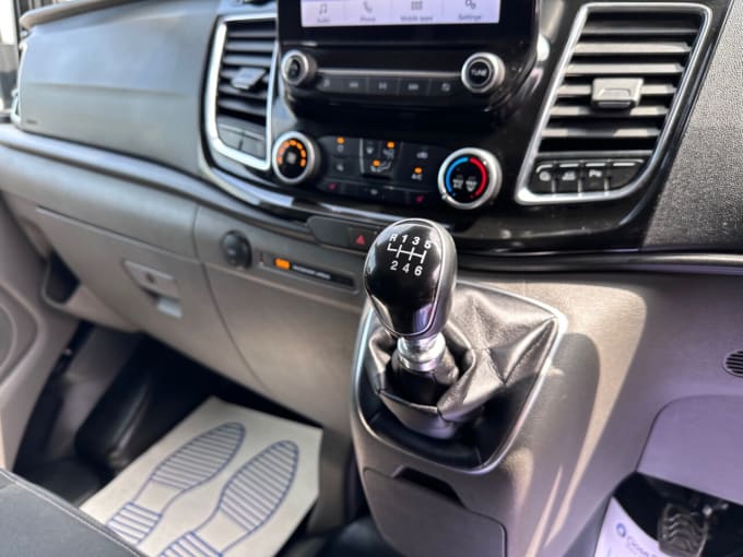 2025 Ford Transit Custom