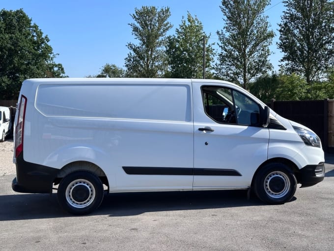 2025 Ford Transit Custom