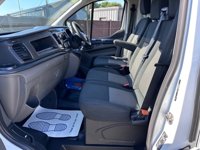 2025 Ford Transit Custom