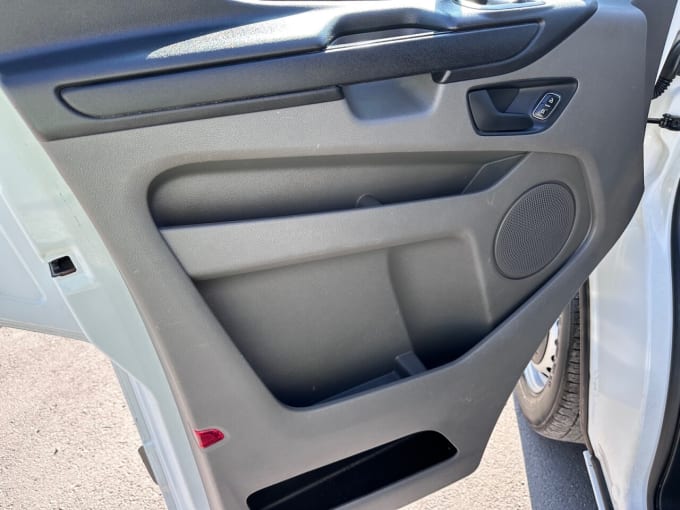 2025 Ford Transit Custom