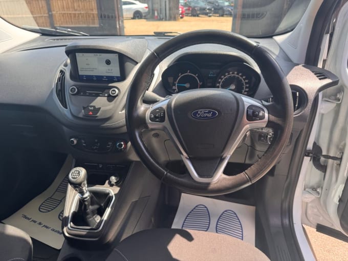 2025 Ford Transit Courier
