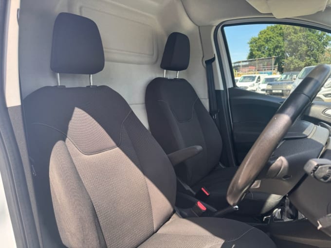 2025 Ford Transit Courier
