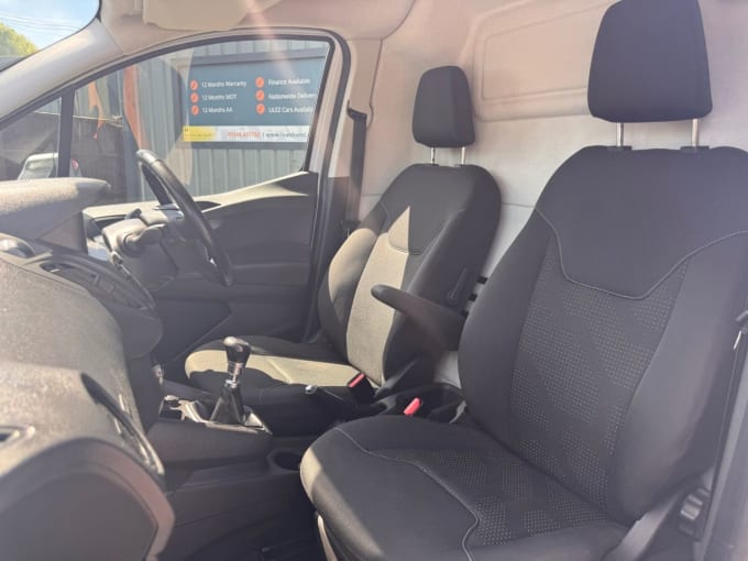 2025 Ford Transit Courier