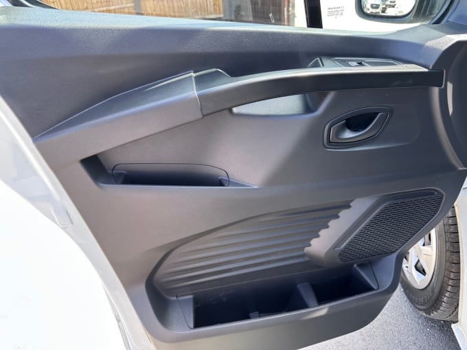 2025 Renault Trafic