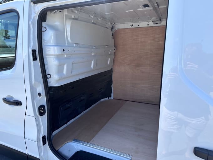 2025 Renault Trafic