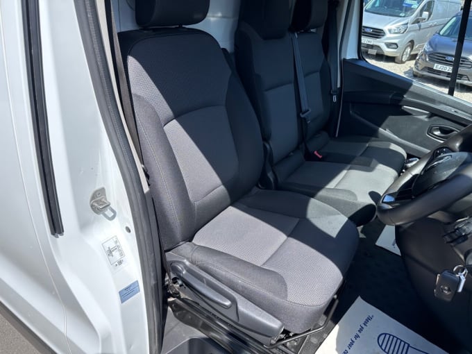 2025 Renault Trafic