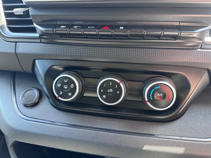 2025 Renault Trafic