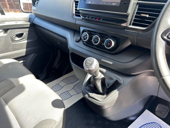 2025 Renault Trafic