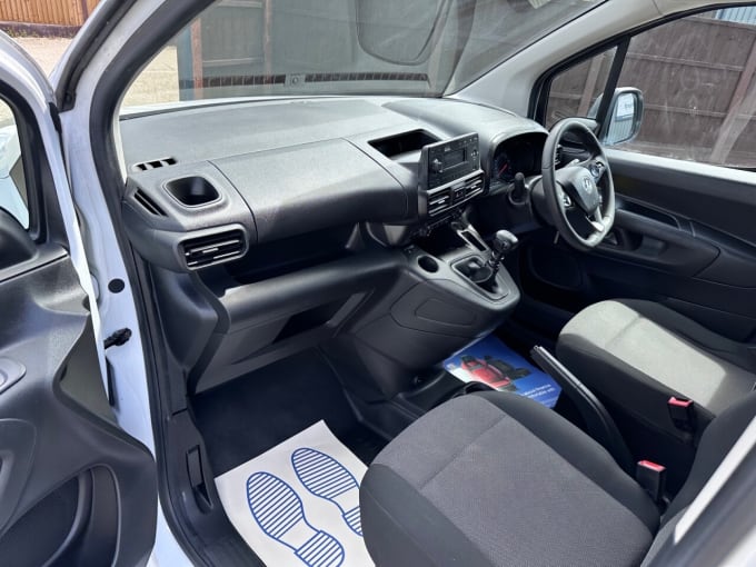 2025 Vauxhall Combo