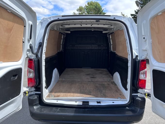 2025 Vauxhall Combo