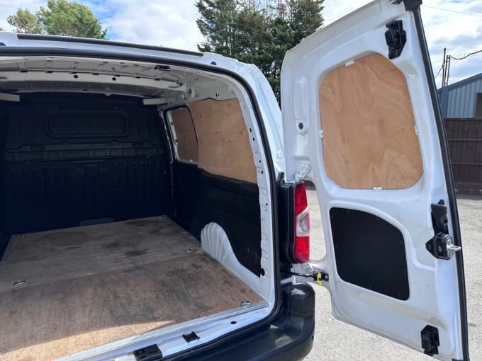 2025 Vauxhall Combo