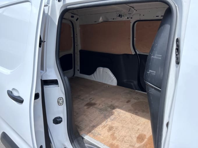 2025 Vauxhall Combo