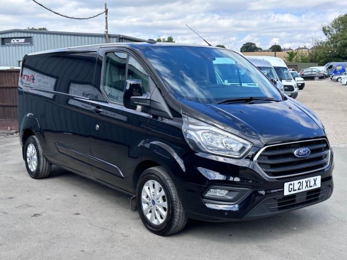 2025 Ford Transit Custom
