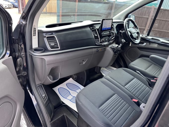 2025 Ford Transit Custom
