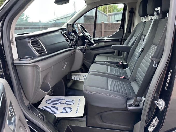2025 Ford Transit Custom