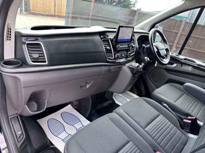 2025 Ford Transit Custom