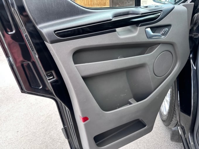 2025 Ford Transit Custom
