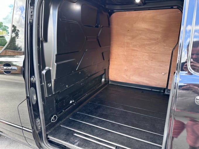 2025 Ford Transit Custom