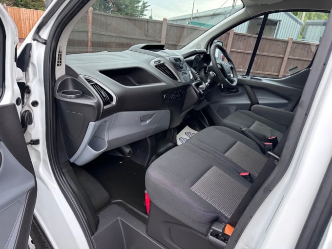 2025 Ford Transit Custom