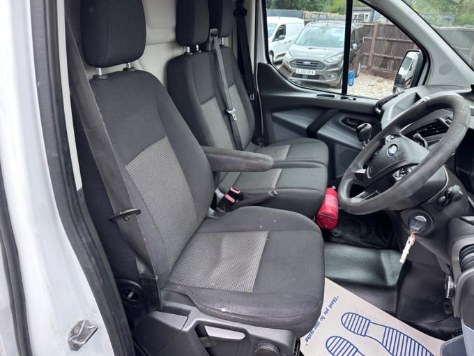 2025 Ford Transit Custom