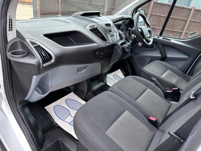 2025 Ford Transit Custom