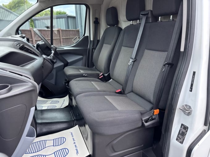 2025 Ford Transit Custom