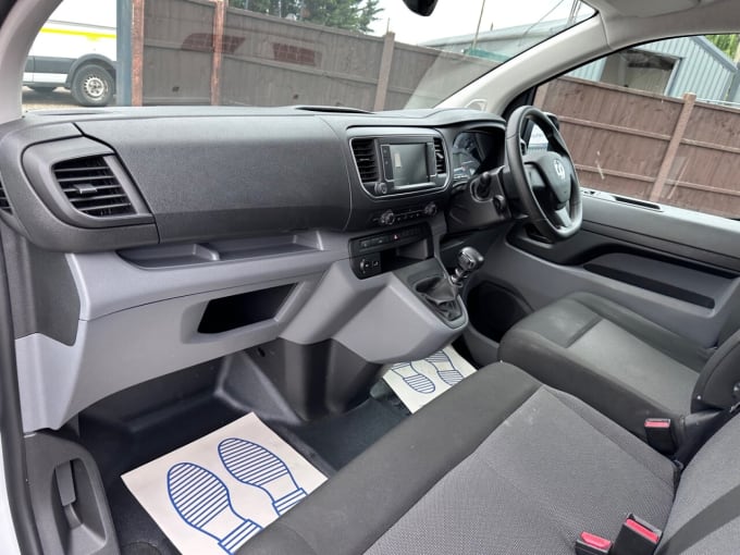 2025 Vauxhall Vivaro