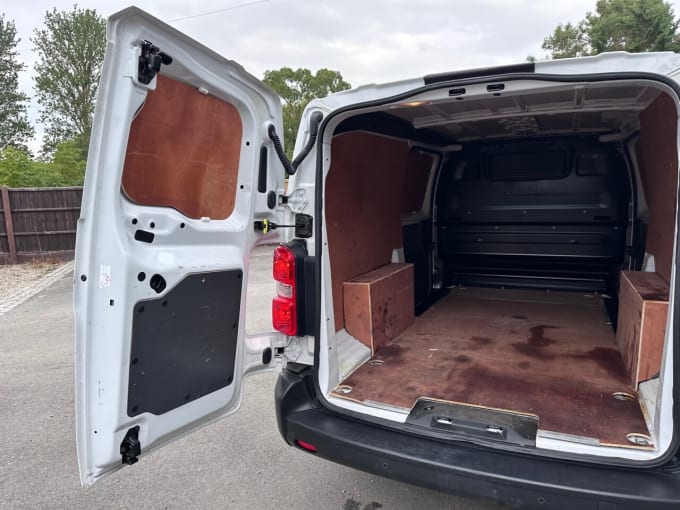 2025 Vauxhall Vivaro