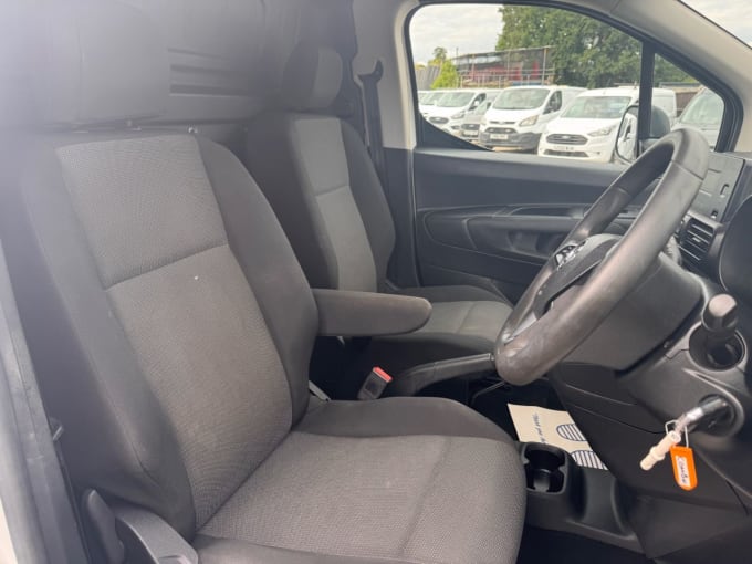 2025 Vauxhall Combo
