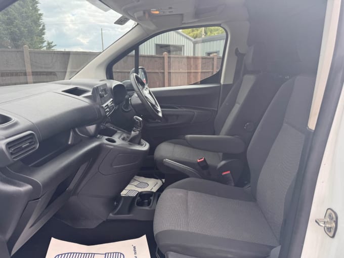 2025 Vauxhall Combo