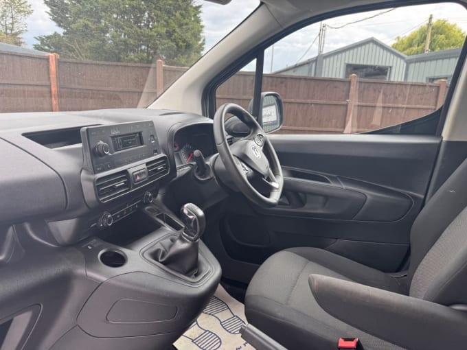 2025 Vauxhall Combo