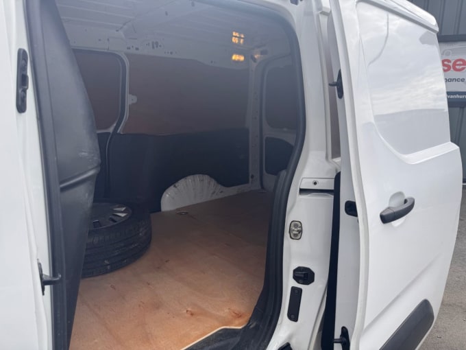 2025 Vauxhall Combo