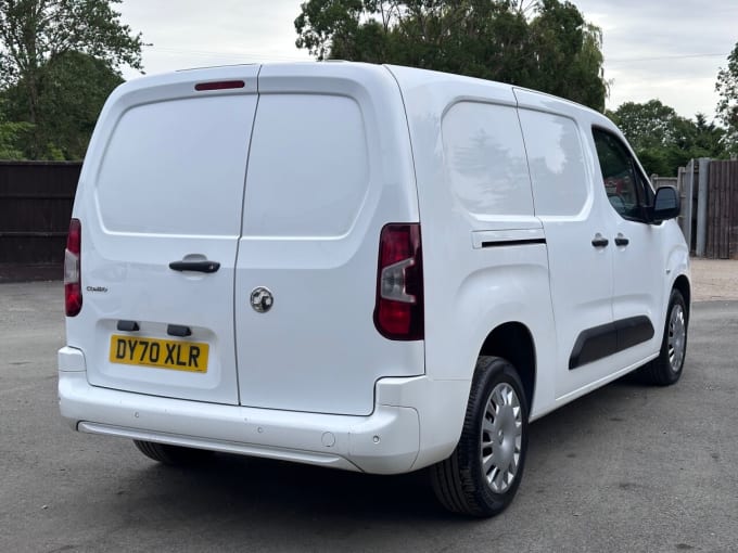 2025 Vauxhall Combo