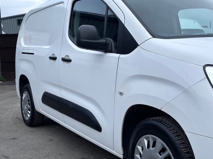 2025 Vauxhall Combo