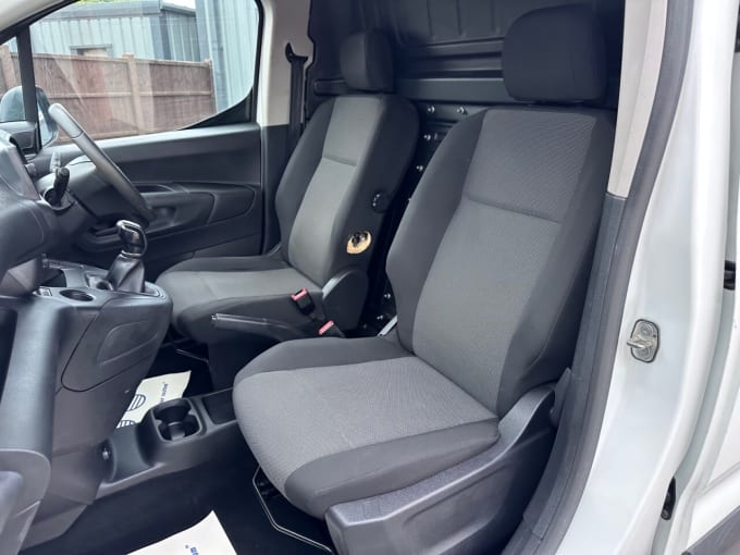 2025 Vauxhall Combo