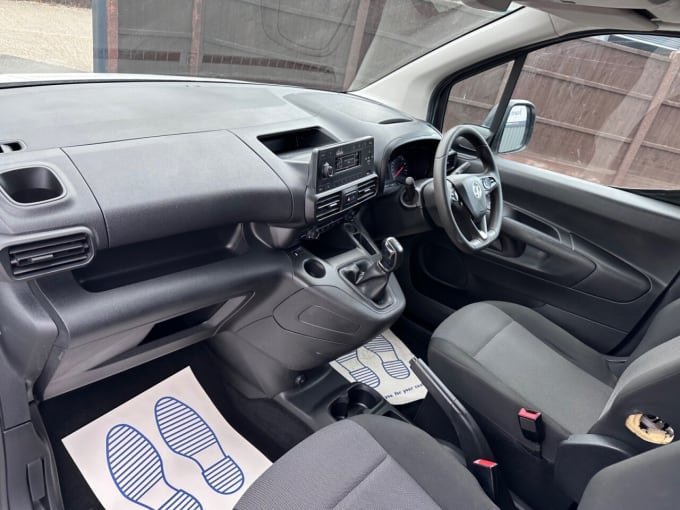 2025 Vauxhall Combo