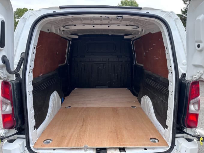 2025 Vauxhall Combo
