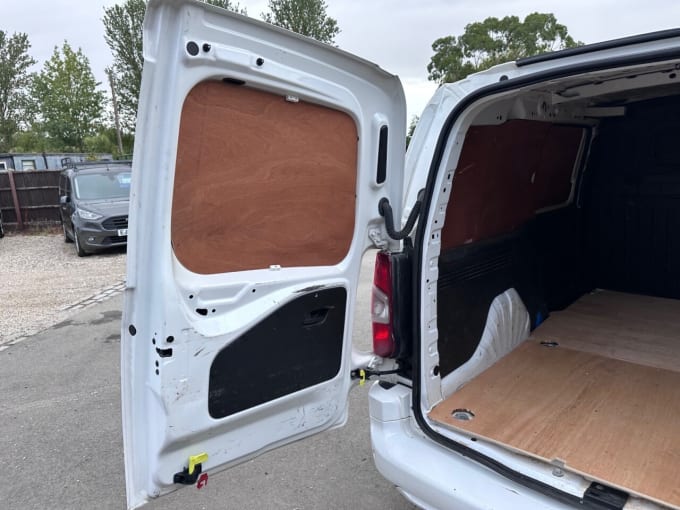 2025 Vauxhall Combo