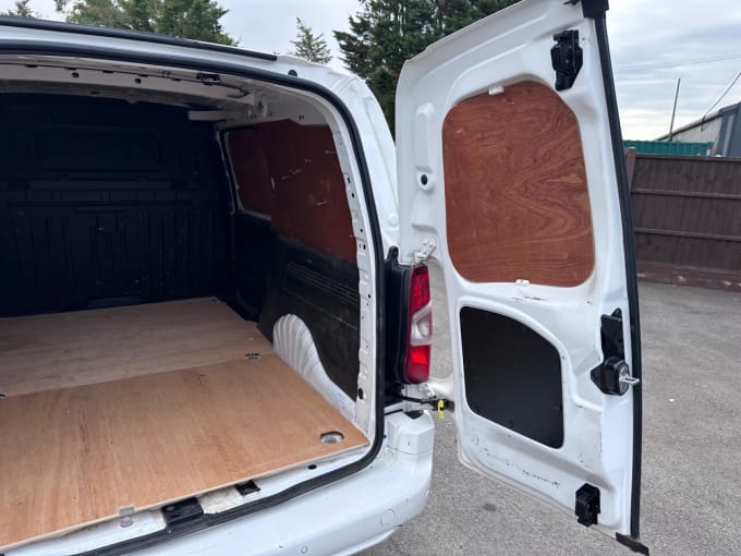 2025 Vauxhall Combo